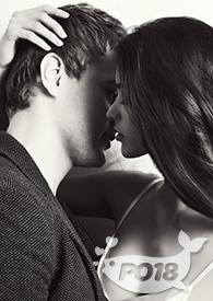 她可以游泳吗?英文怎么写